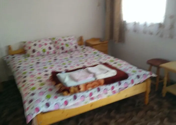 Къща за гости айрови Сърница